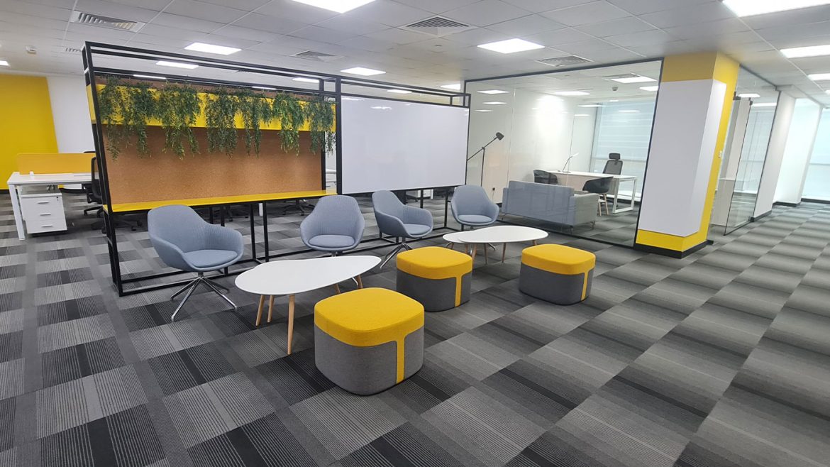 DP DHL – DWC Office Interior